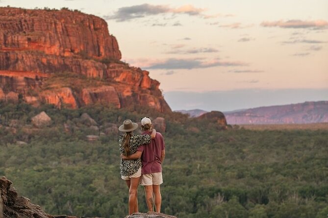 Nitmiluk National Park & Katherine Hot Springs - Full Day Tour - The rock walk between gorges: the part you must understand