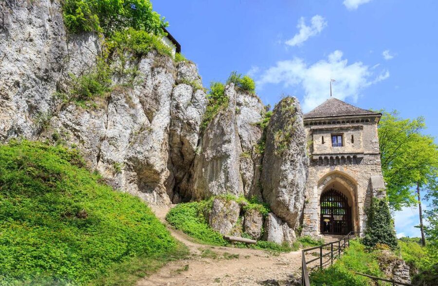 Ojcow National Park: Full-Day Trip from Krakow - Pieskowa Skala: A Castle That Feels Built into the Cliff