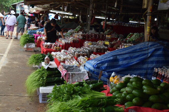 One Day Inthanon National Park (Private Tour) - Hill-tribe culture stops: Hmong market and Karen mountain coffee