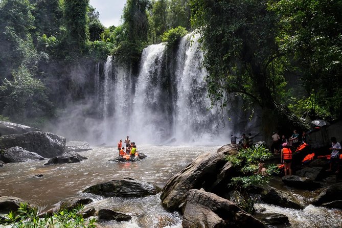 Phnom Kulen Waterfall National Park from Siem Reap - The return route: palm sugar tasting and a quick cultural pause