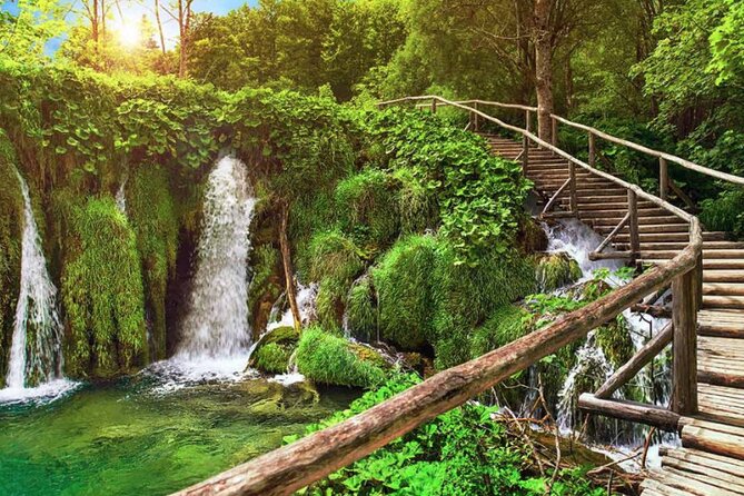 Plitvice Lakes National Park Guided Day Tour from Split - Lunch, snacks, and what to pack for comfort