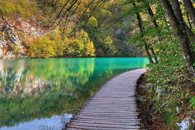 Plitvice Lakes National Park - private day-trip from Zagreb - Rastoke: The 30-Minute Break Before the Main Event