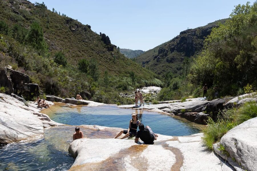 Porto: swimming, hiking, picnic in Gerês National Park - The morning starts in Porto, not on a bus