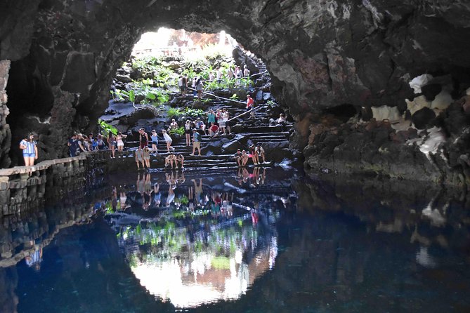 Premium Tour Timanfaya National Park and Cueva de Los Verdes - Should you book it?