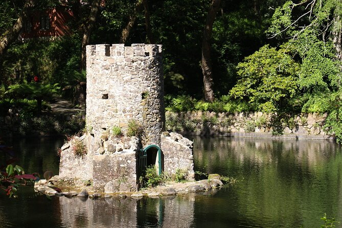 Private Car Tour to Pena Palace and National Park - Timing and practical tips for a smooth 2-hour run