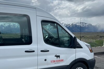 Private Full-Day Grand Teton National Park Tour with Picnic Lunch - Historical homesteads: seeing more than scenery