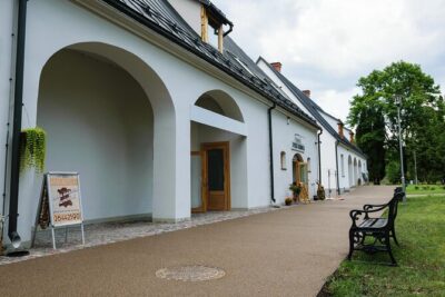 Private Full-Day Hiking Tour in Sigulda and Gauja National Park - Gauja National Park hiking: bird songs, a floating boardwalk, and real walking time