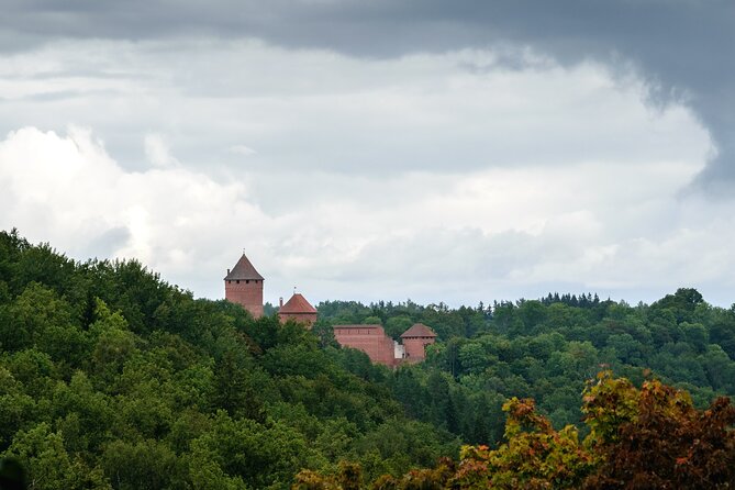 Private Full-Day Hiking Tour in Sigulda and Gauja National Park - Price and value: what $195.18 includes (and why it can be worth it)