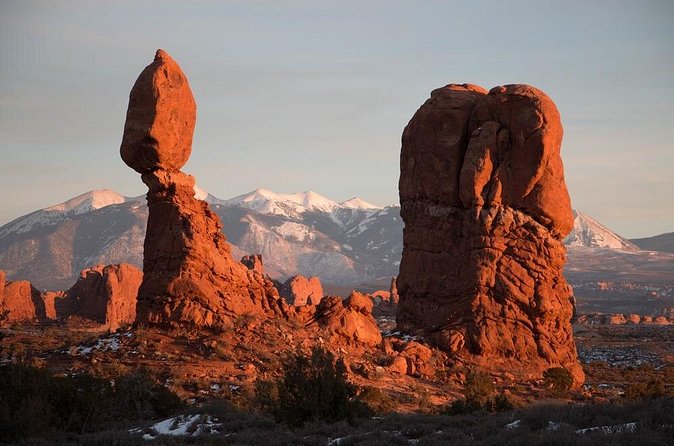 Private Guided Hike in Arches National Park - The real value: understanding the arches instead of just photographing them