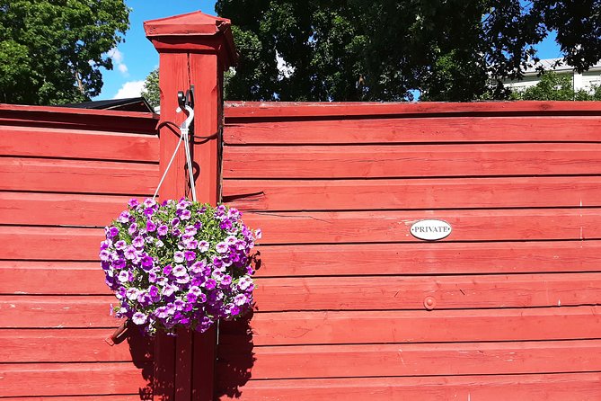 Private National Park and Porvoo Old Town tour from Helsinki - How the guide makes (and breaks) this kind of day