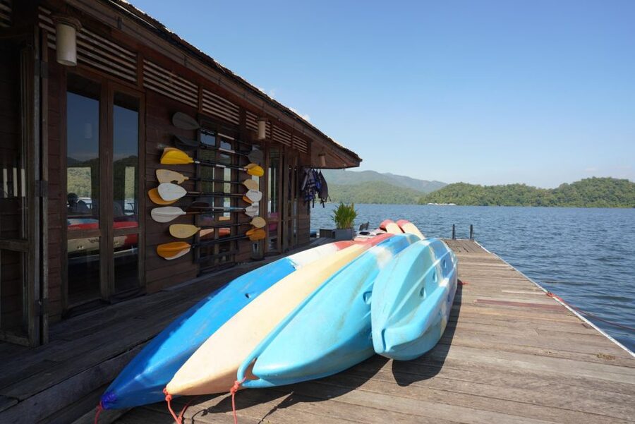 Private Sticky Waterfall & Floating Srilanna National Park - Timing, logistics, and what to bring for an 8-hour day