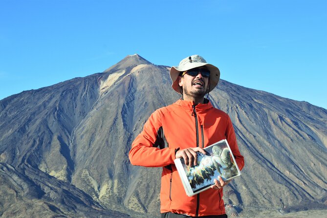 PRIVATE TOUR Teide National Park: Hiking and Stargazing - The descent in full moon light: relaxing your pace, not your attention