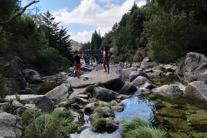 Private Tour to Peneda-Gerês National Park, for nature fans - Stop 3: Fojo do Lobo de Fafião and the Wolf Trap Technique