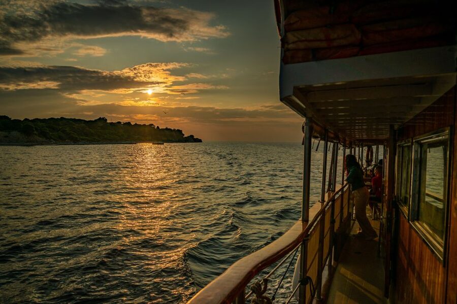 Pula: Brijuni National Park Sunset, Dolphins & Dinner Cruise - Practical Tips to Improve Your Chances