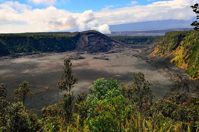 Punalu’u Black Sand Beach Tour - Volcanoes National Park & Hilo - Halemaʻumaʻu Crater (Uēkahuna Look Out) and Haʻakulamanu (Sulphur Banks)