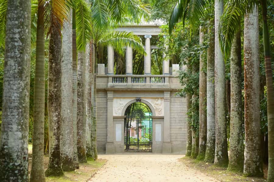 Rio de Janeiro: Tijuca National Park & Botanic Garden Tour - Mayrink Chapel with its pink facade: a quiet photo stop that has character