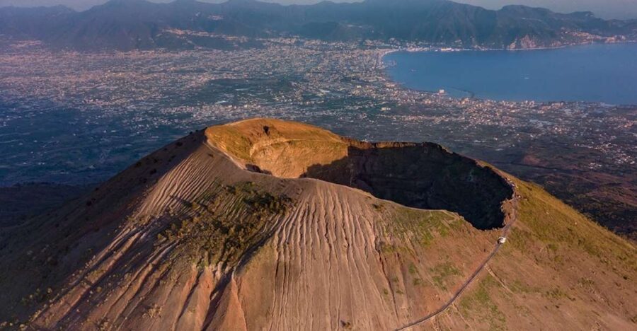 Round-Trip to Vesuvius National Park From Ercolano - Timing Rules: The Entrance Hour You Must Not Miss