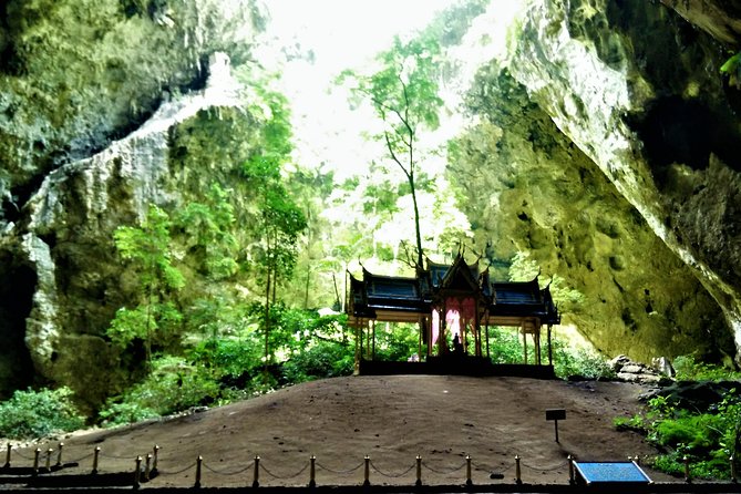 Sam Roi Yod National Park & Praya Nakhon Cave Private Tour from Hua Hin - Praya Nakhon Cave: hitting the light at the right moment