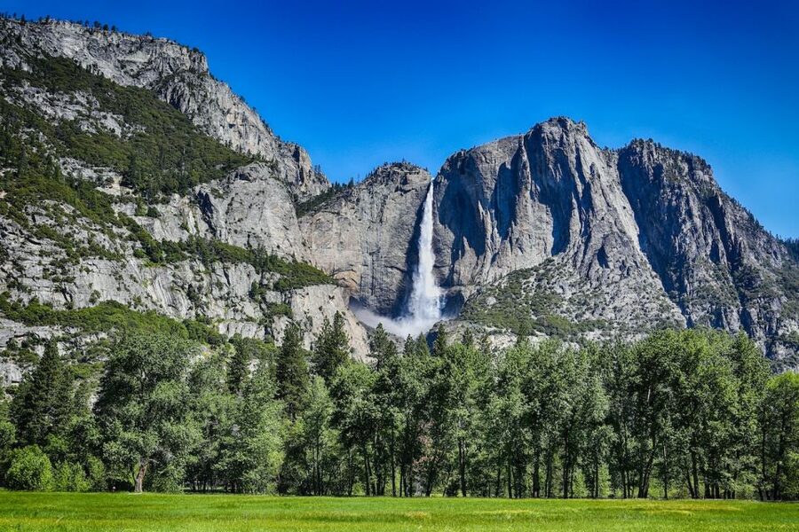 San Francisco: 2-Day National Park Tour with Yosemite Lodge - Giant Sequoias hike and the season limits you should plan for