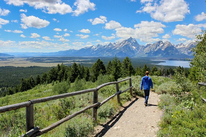 Self-Guided Audio Driving Tour in Grand Teton National Park - Stop 1: Chapel Of The Transfiguration and its 1925 log-view magic