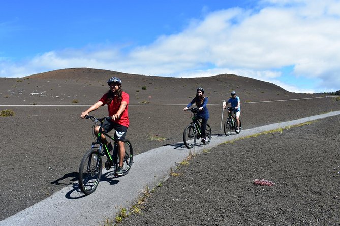 Self-Guided GPS Audio E-Bike Tour Hawaii Volcanoes National Park - Riding reality check: “easy” doesn’t mean “no skills required”