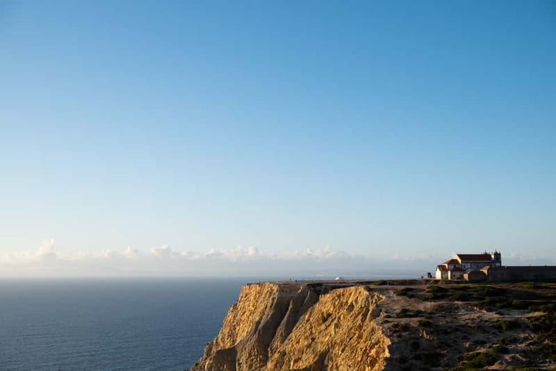 Sesimbra & Arrábida National Park Tour with 5 Wines Tasting - Arrábida Natural Park: Mediterranean plants, blue-coast beaches, and picture-perfect breaks