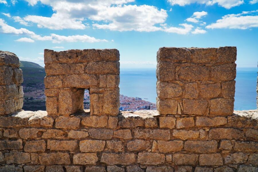 Sesimbra & Arrábida National Park Tour with 5 Wines Tasting - Quinta de Alcube: 5-wine tasting in the Arrábida hills