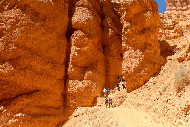Shuttle between Las Vegas, Bryce Canyon, Zion National Park and St George - Who Should Book This Transfer (and Who Might Not)