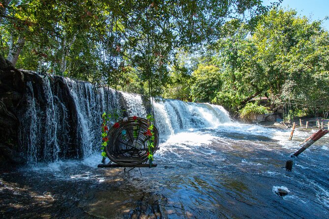 Siem Reap: Phnom Kulen National Park & Beng Mealea Private Tour - Lunch on the way to Beng Mealea: a simple reset before the next ruin