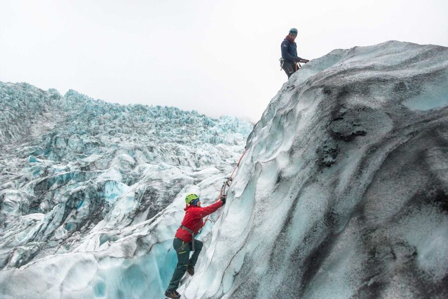 Skaftafell National Park: Falljokull Ice Climb and Hike - Safety first: how the guide sets you up before you climb