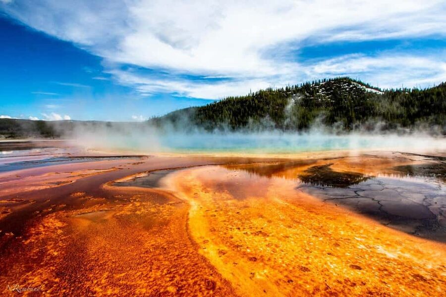 SLC:Grand Teton and Yellowstone National Park Multi-Day Tour - Day 2: Jackson Town Square and Grand Teton, then into Yellowstone territory