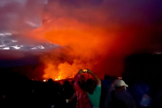Small-Group Big Island Tour: Hawaii Volcanoes National Park and Kona Coffee Farm - Black sand at Punalu’u: turtles, palms, and a real walking break
