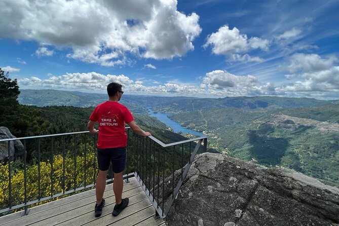 Small Group Geres National Park Full Day with picnic from Porto - Entering Peneda-Geres National Park: Lagoons, trails, and village breaks