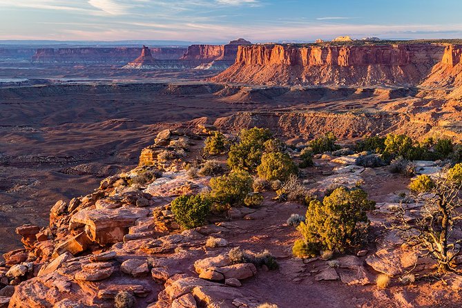 Sunrise photography in Dead Horse Point and Canyonlands National Park - The Arches National Park option: stretching into a full-day photo plan