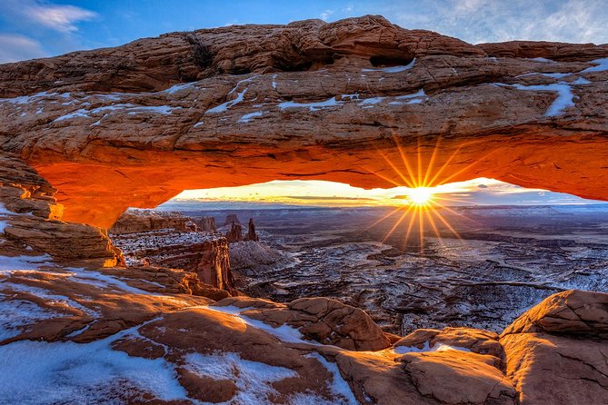 Sunrise photography in Dead Horse Point and Canyonlands National Park - What’s included (and what you need to bring)