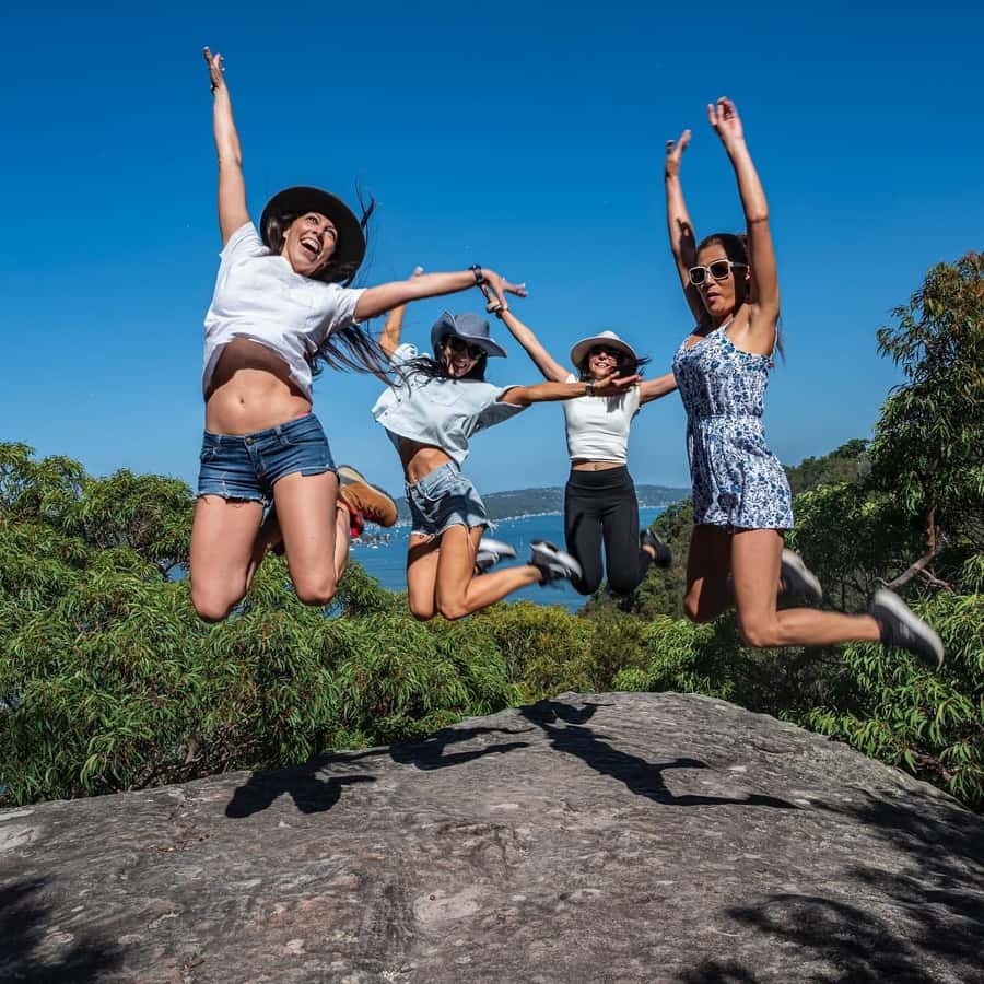 Sydney: Ku-ring-gai National Park with Hike, Beach & Picnic - Trails and viewpoints: Pittwater and the Hawkesbury views