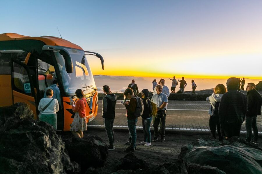 Teide National Park: Sunset & Stargazing Safari with Dinner - What to pack (so you don’t regret it halfway through)