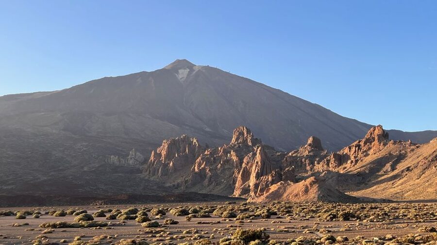 Tenerife: Private VIP Tour Teide National Park - Teide National Park and the lunar terrain