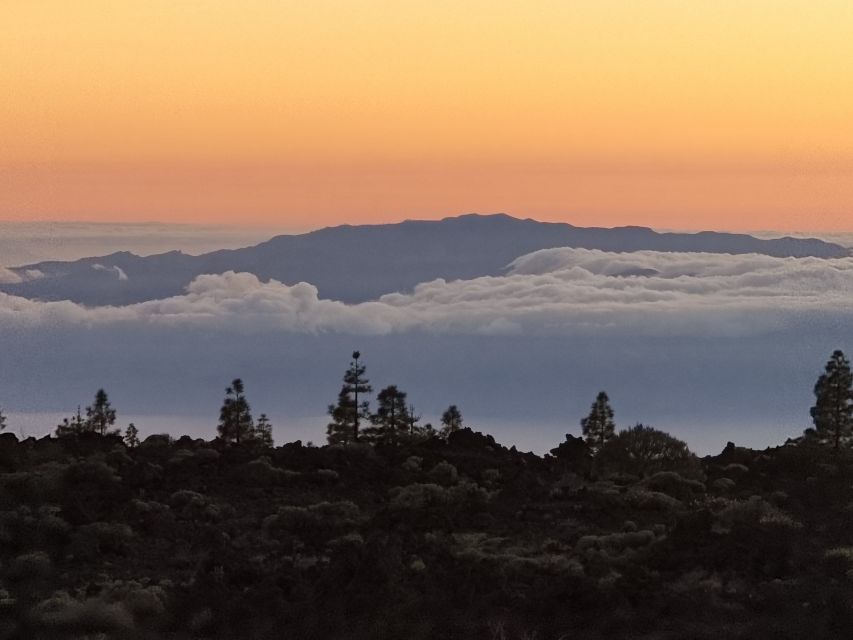 Tenerife: Sunset and Stargazing at Teide National Park - Small group energy: why it feels personal even with multiple guides