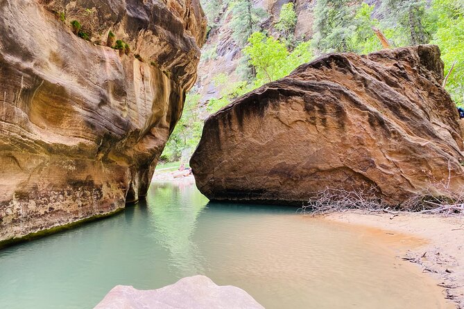 The Narrows: Zion National Park Private Guided Hike - Zion Lodge charcuterie picnic: the reward that keeps the day human