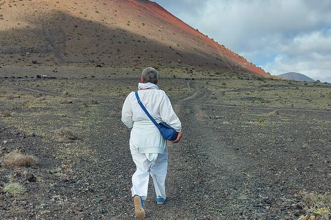 Timanfaya National Park Trekking with a Typical Canarian Snack - Volcán Negro and malpaís: learning to read lava fields