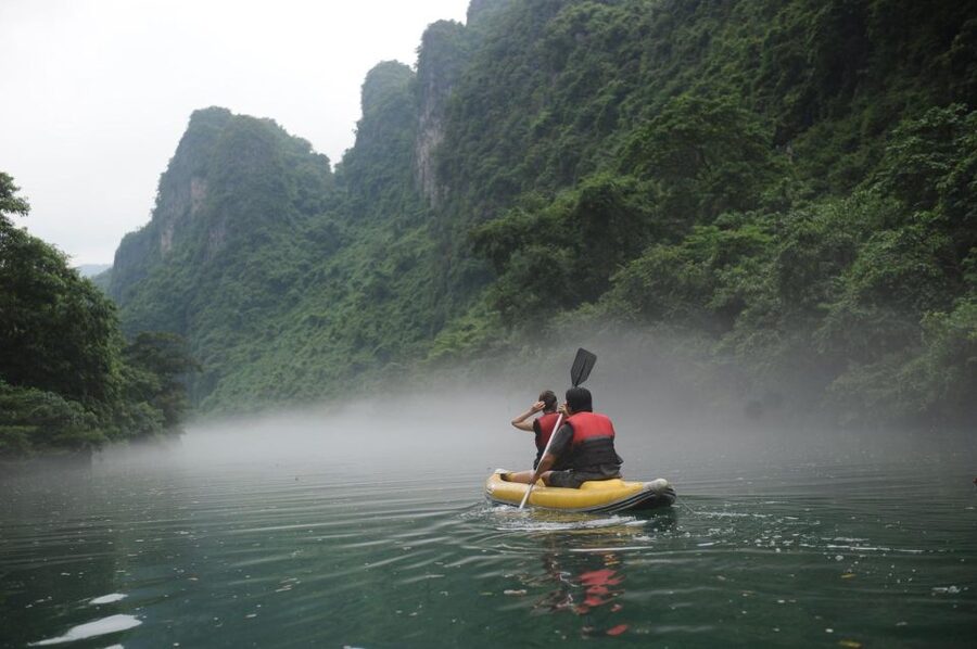 Tour Phong Nha-Ke Bang National Park 2 days 1 night - Phong Nha Cave: boat first, then 1.2 km of wooden stairs