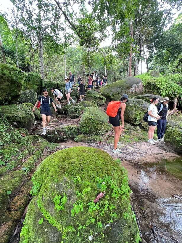 Trekking Tour at Phnom Kulen National Park from Siem Reap - The Walk Up: Rainforest Paths and Scenic Views That Make You Slow Down