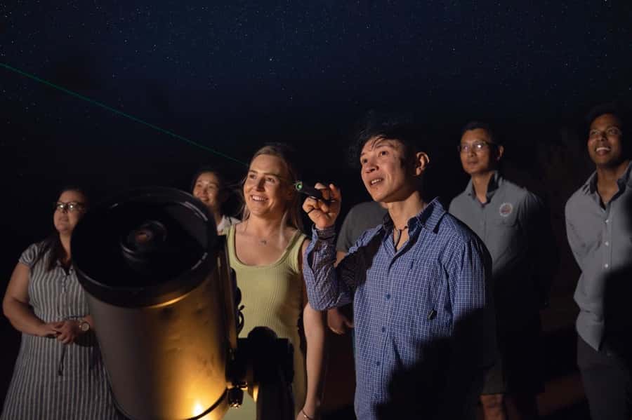 Uluru: National Park Astronomy Tour with Telescope and Photo - Heading out from your resort: the value of leaving light pollution behind