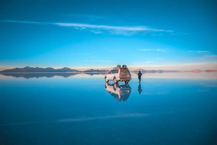 Uyuni: Guided 3-Day Tour Salt Flats & Avaroa National Park - Day 1: Train Cemetery, Colchani Salt Town, and Incahuasi Cactus Sunset
