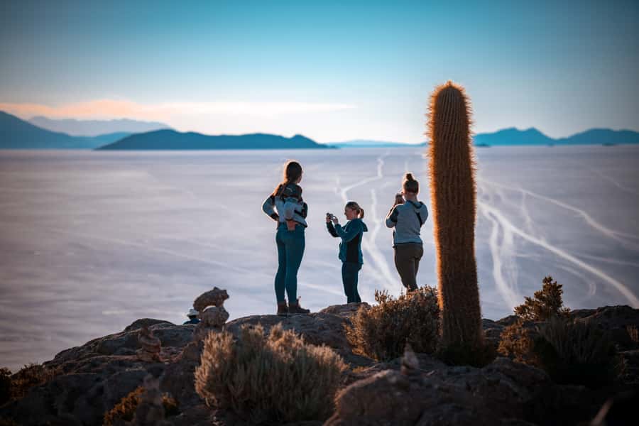 Uyuni: Guided 3-Day Tour Salt Flats & Avaroa National Park - Day 3: Sol de Mañana Geysers, Polques Hot Springs Bath, and Lincancabur Views