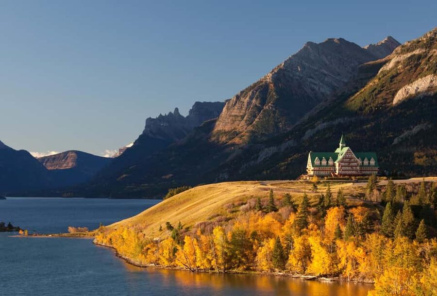 Waterton National Park: Lakes & Mountains Day Tour - The Calgary Drive: Comfortable Transport, But Manage Expectations
