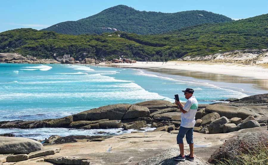 Wilson's Promontory National Park Day Tour From Melbourne - Coastal walk to Tidal River: native bush, wildlife chances, and lunch reset