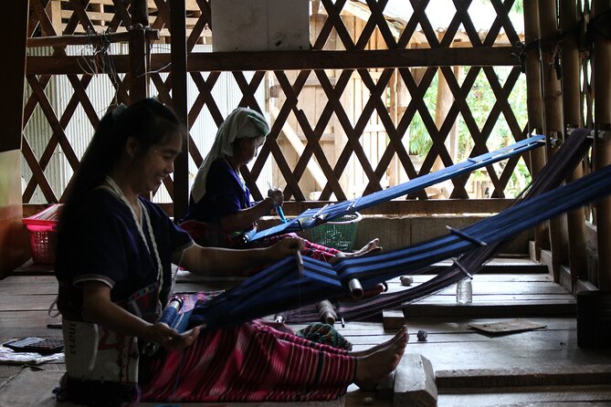 Wow! Doi Inthanon National Park Adventure, Lunch & Entry Included - A Quick Market Stop: Thai Hmong Community for Fruit and Treats