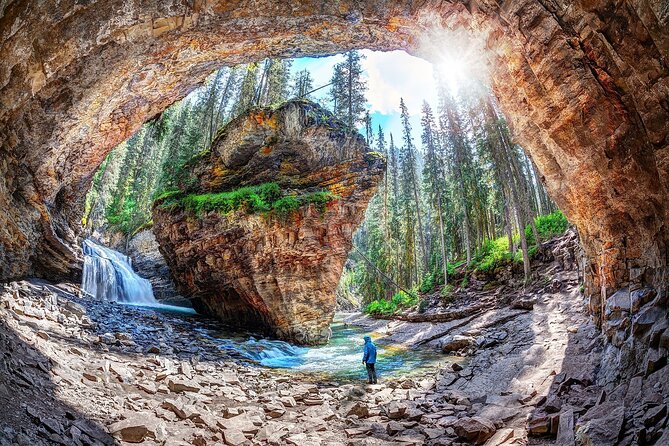 Yoho, Banff National Park, Okanagan Lake 4-Day Tour from VR - A fast route through the Okanagan, Yoho, and Banff